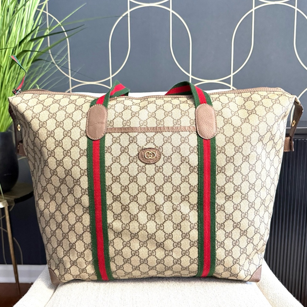 Gucci Beige GG Supreme Canvas Tote with Green and Red Straps